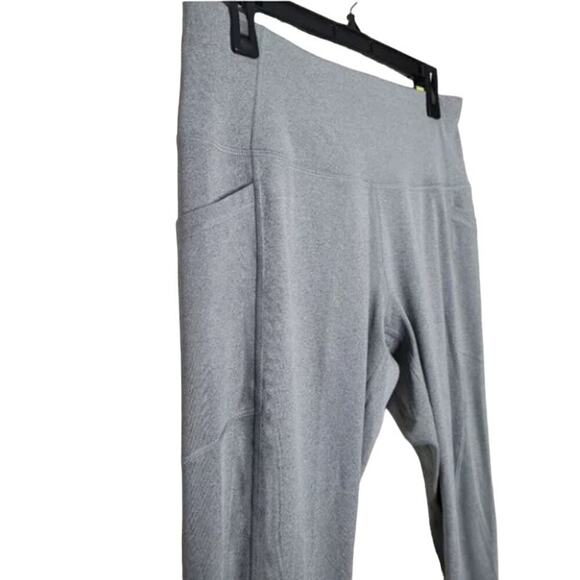 All In Motion Sculpted Streamline High Rise Cropped Grey Leggings Size 2X - Picture 2 of 5